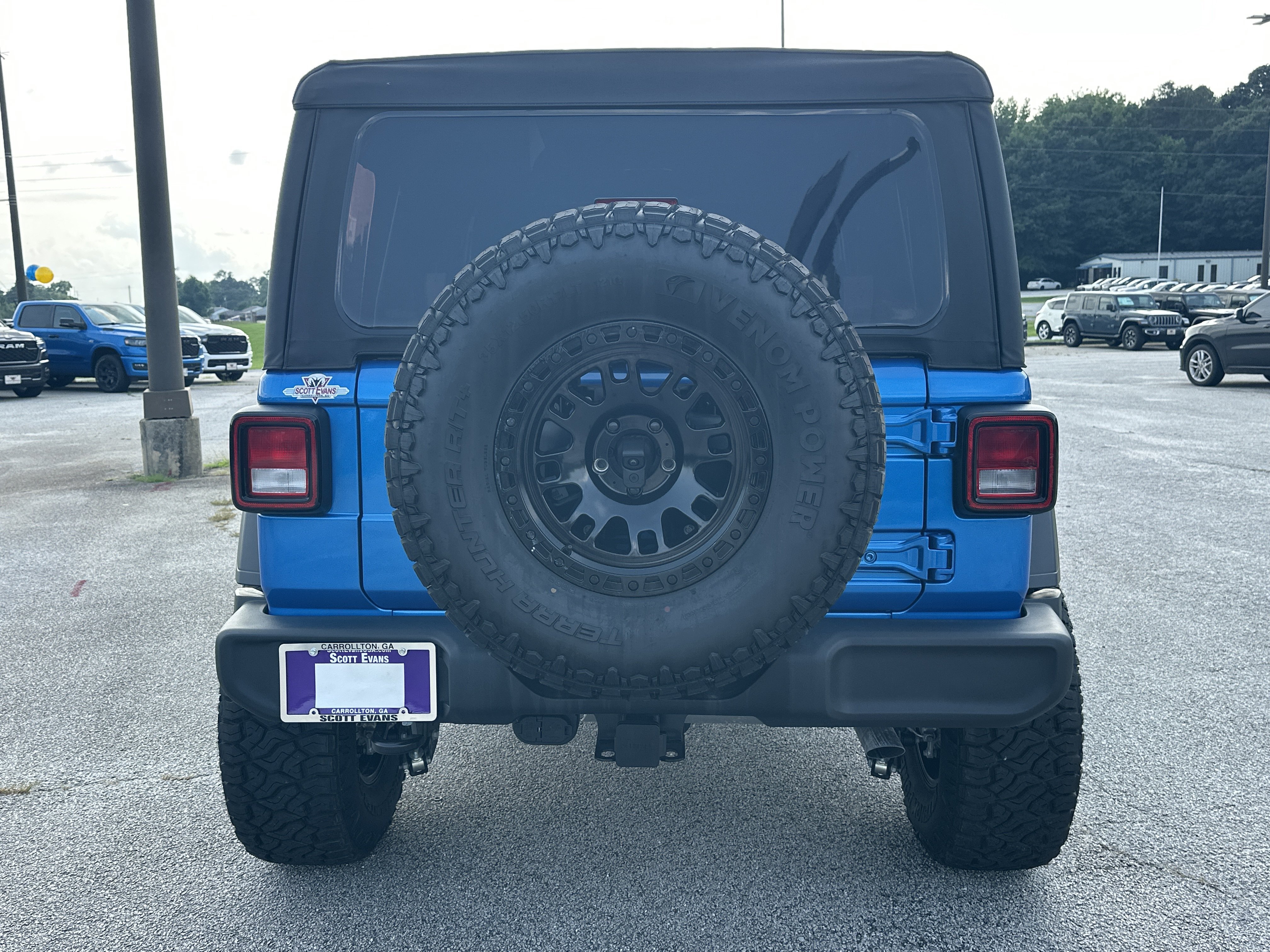 New 2026 Hydro Blue Pearl-Coat Exterior Paint Jeep Sport image 7
