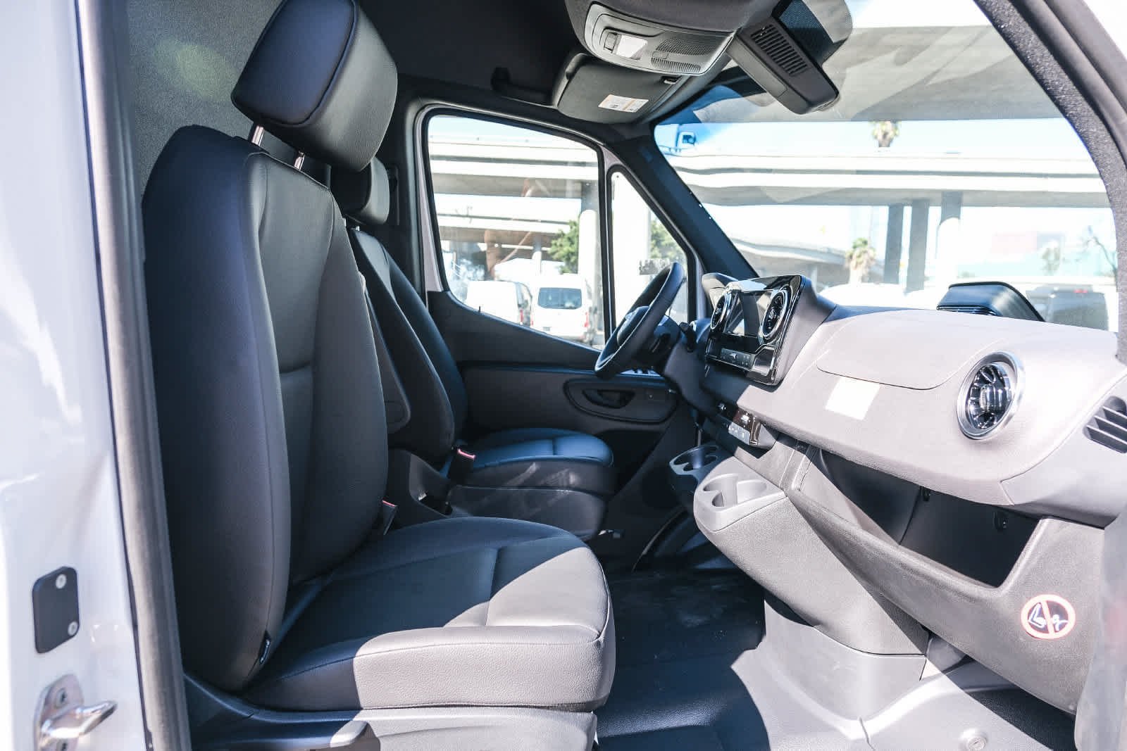 New 2025 Arctic White Mercedes-Benz Cargo 170 WB High Roof RWD Electric Motor image 18