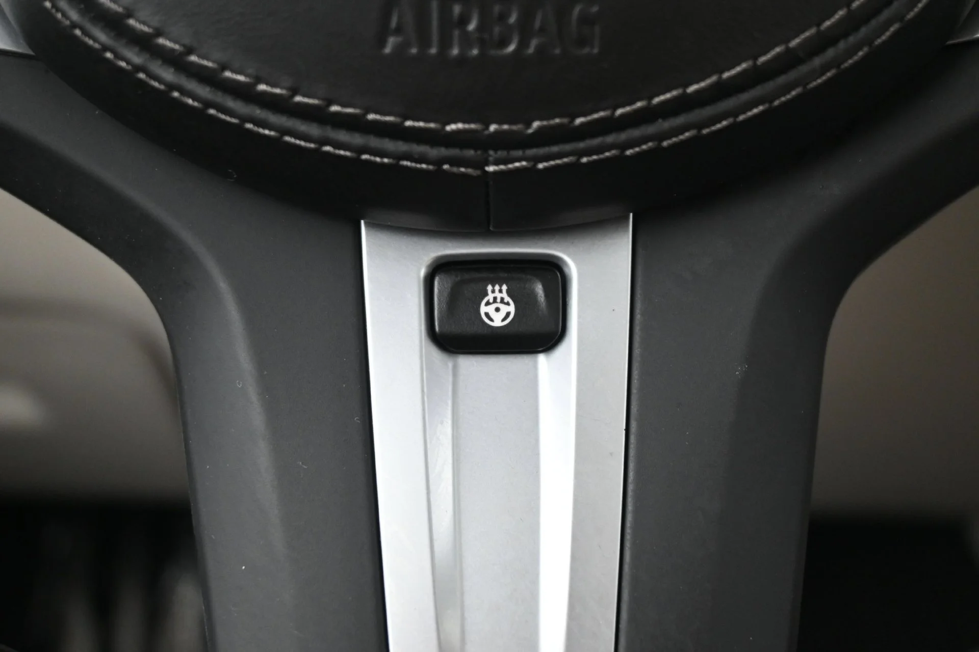 Used 2022 Black Sapphire Metallic BMW xDrive40i image 24