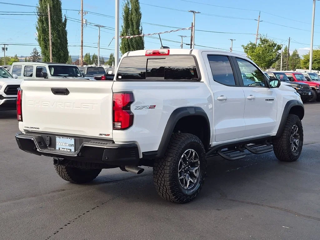 Used 2025 Summit White Chevrolet ZR2 image 6