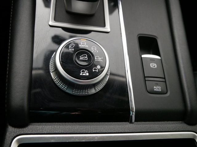 Used 2024 Black Diamond Mitsubishi SE image 31