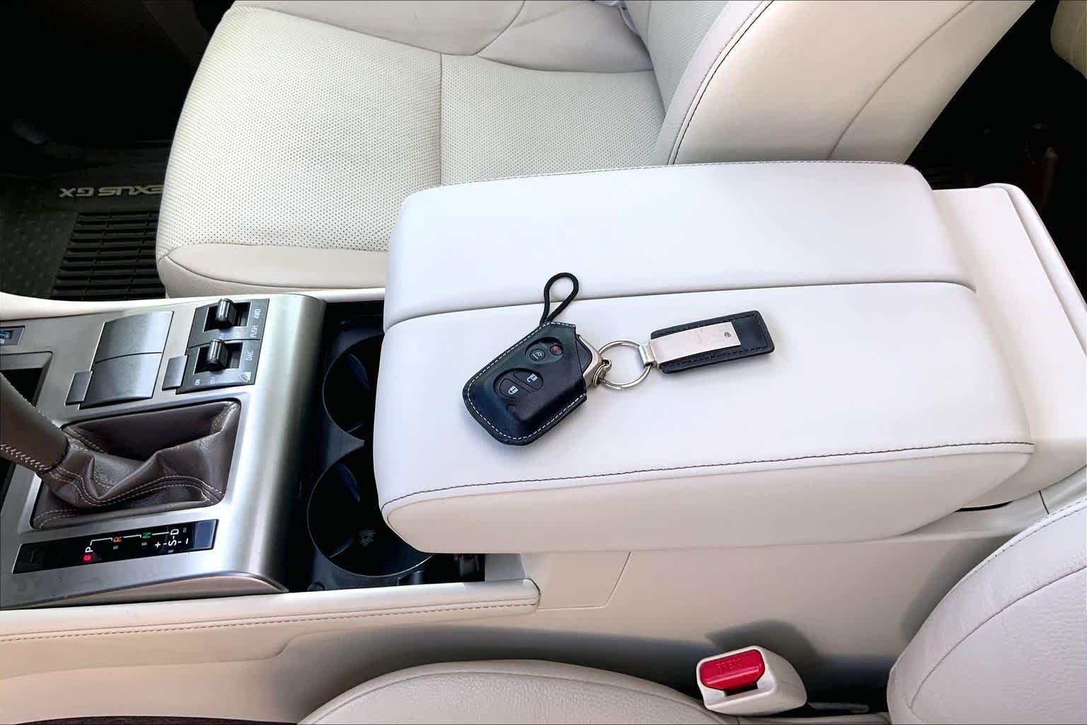 Used 2019 Nebula Gray Pearl Lexus Premium image 12