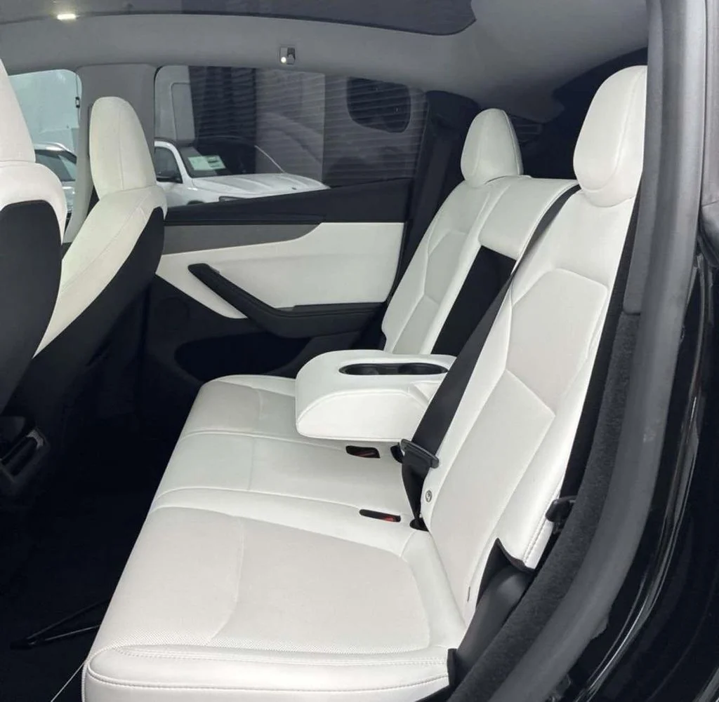 2026 Tesla Model Y Premium - Photo 8