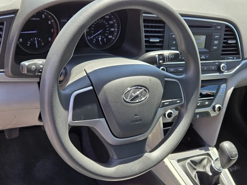 Used 2017 Quartz White Pearl Hyundai SE image 15