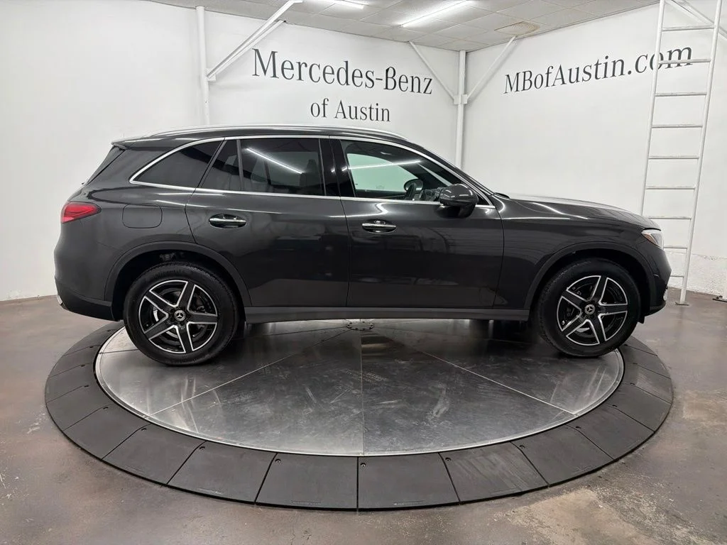 New 2027 Gray Mercedes-Benz GLC 300 image 8