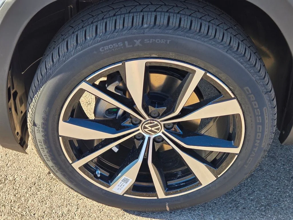 New 2026  Volkswagen 2.0T SEL Premium R-Line image 5