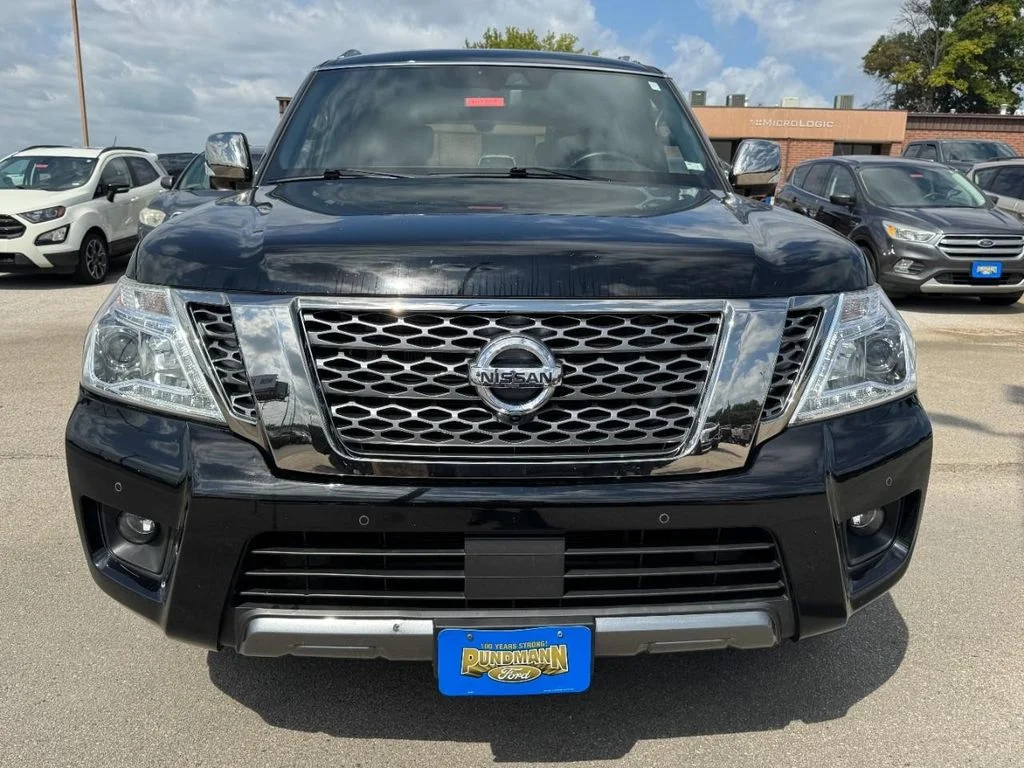 Used 2019 Black Nissan Platinum image 9