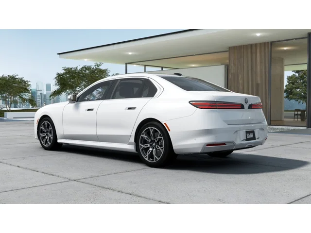 New 2027 Mineral White Metallic BMW 740i xDrive image 2