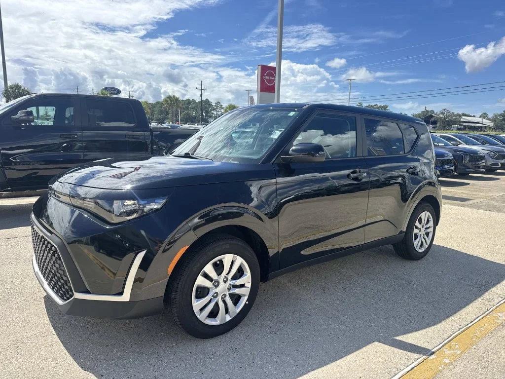 Certified Used 2025 Black Kia LX image 3