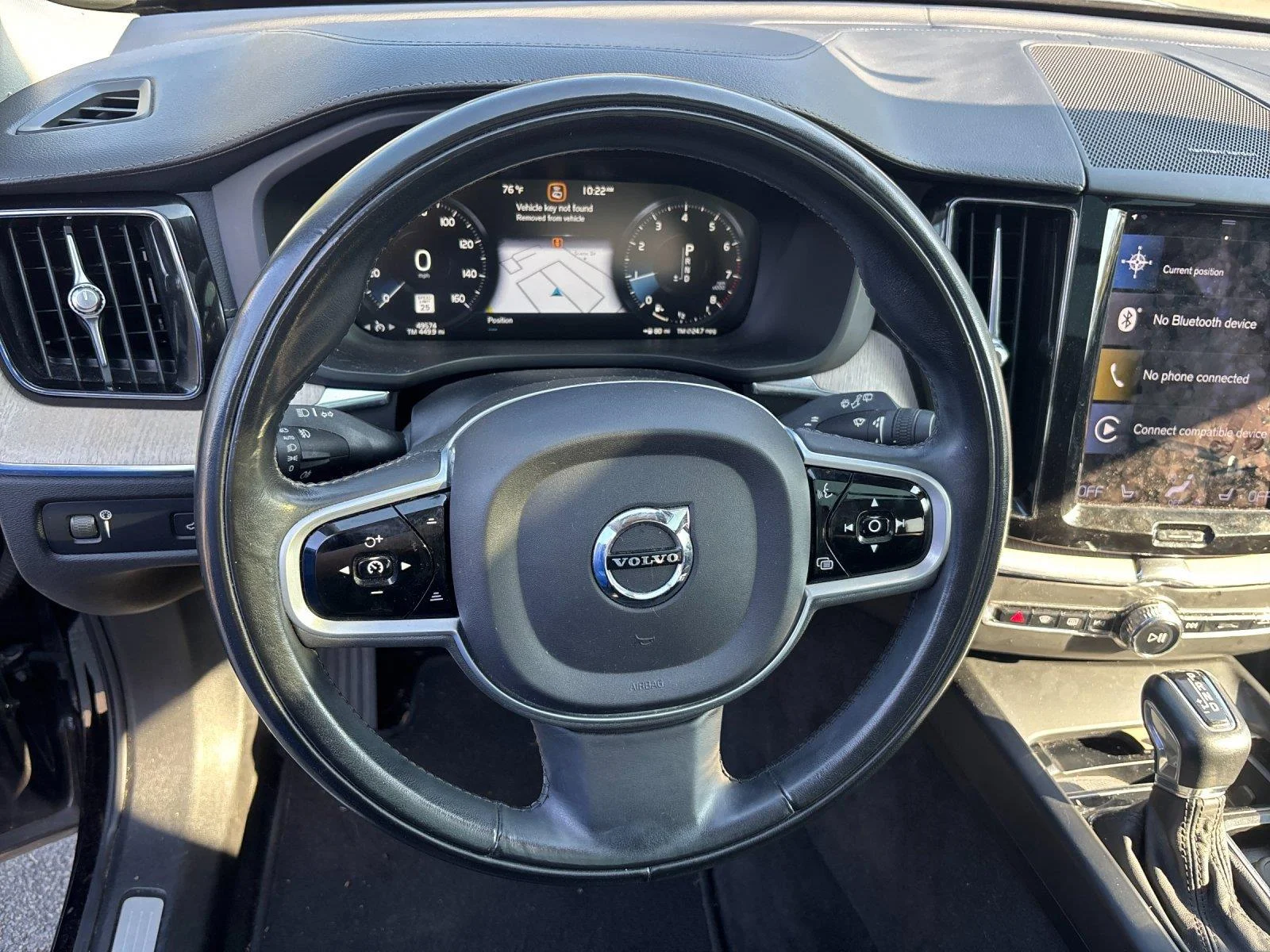 Used 2021 Onyx Black Metallic Volvo Inscription image 17