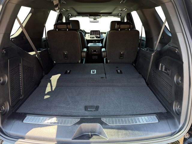 Used 2021 Black Chevrolet Z71 image 17