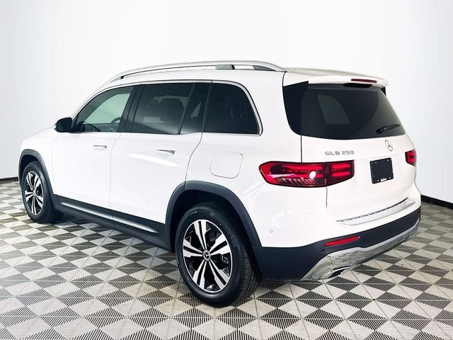 New 2026 Polar White Mercedes-Benz GLB 250 image 5
