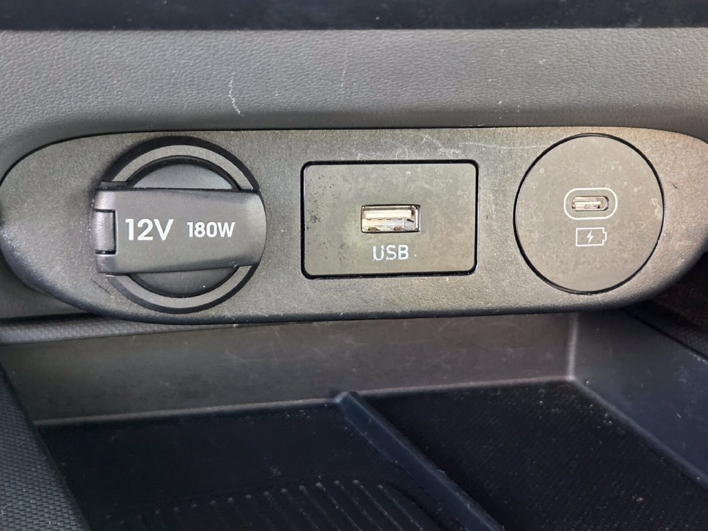 Used 2025 Red Hyundai SEL Convenience image 33