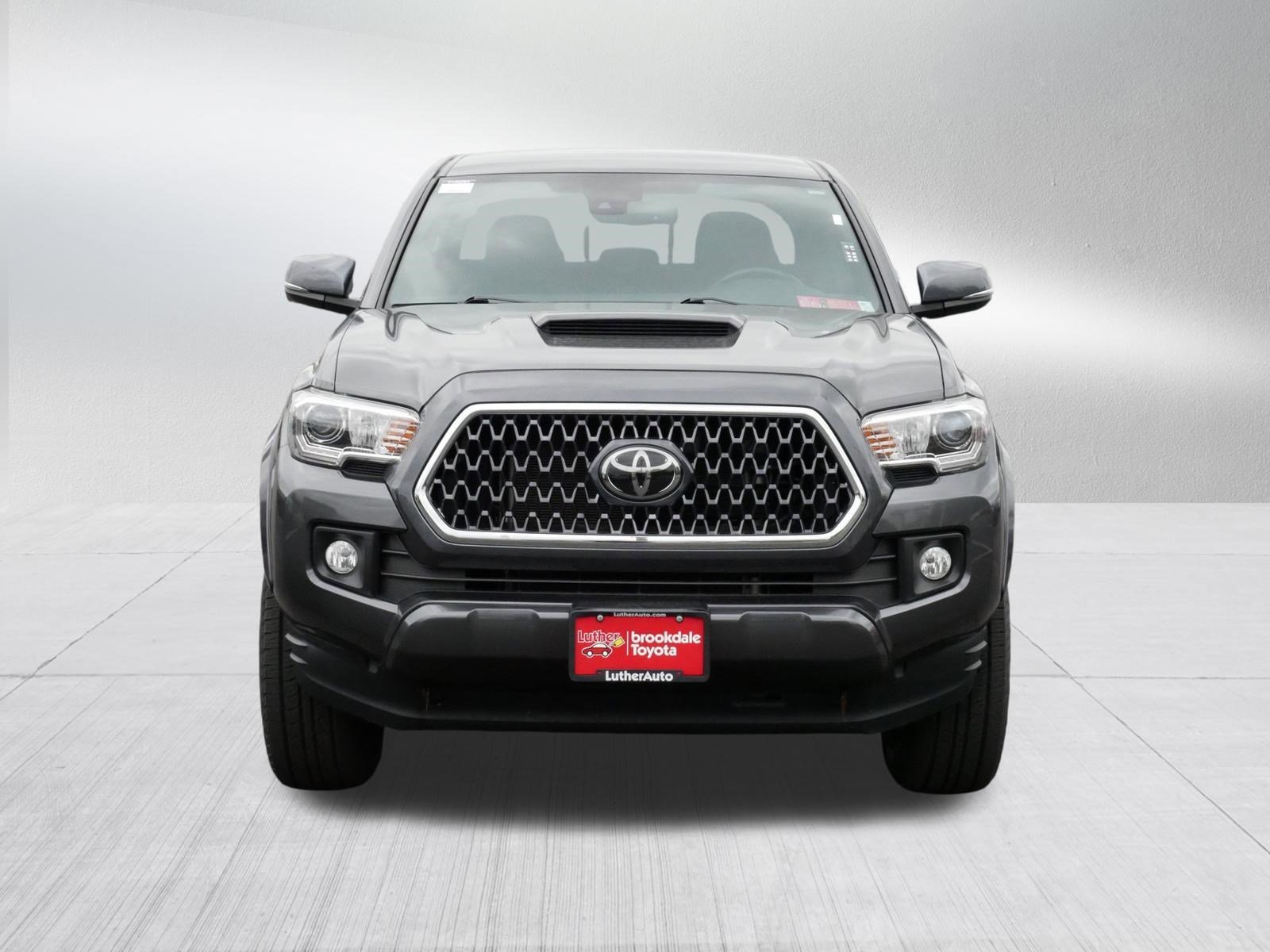 Used 2019 Toyota Tacoma TRD Sport with VIN 3TMCZ5AN7KM219421 for sale in Brooklyn Center, Minnesota