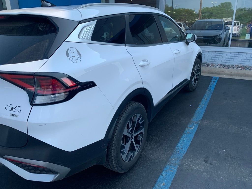 Used 2023 Glacial White Pearl Kia EX image 7
