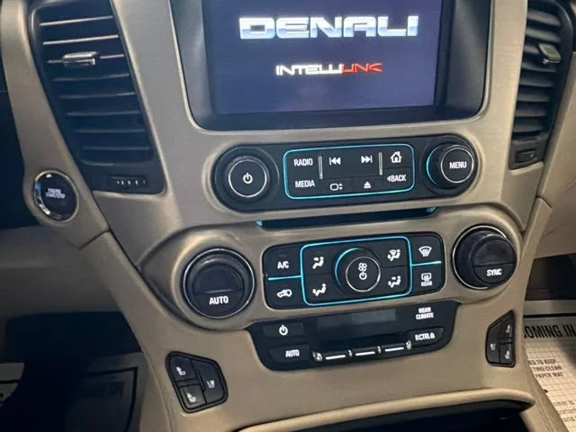 Used 2020 SUMMIT WHITE GMC Denali image 29