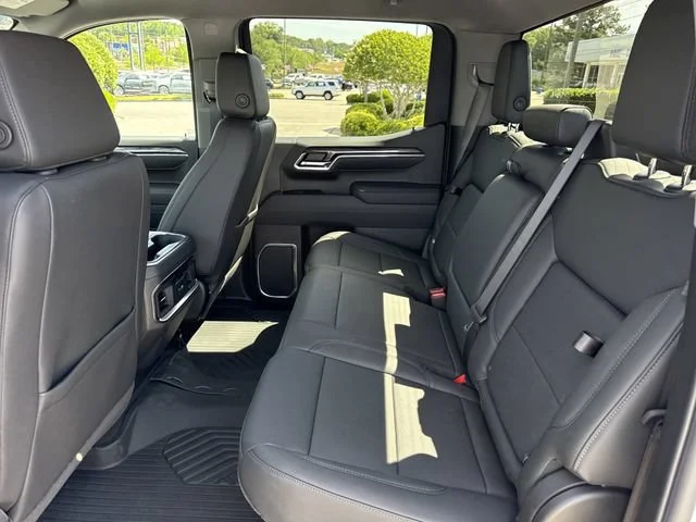 2026 Chevrolet Silverado 1500 LTZ - Photo 14