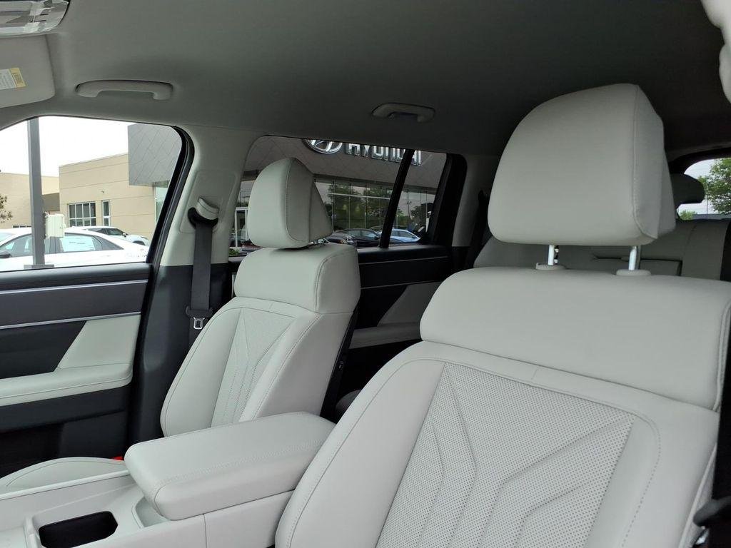 New 2026 Gray Hyundai SEL image 14