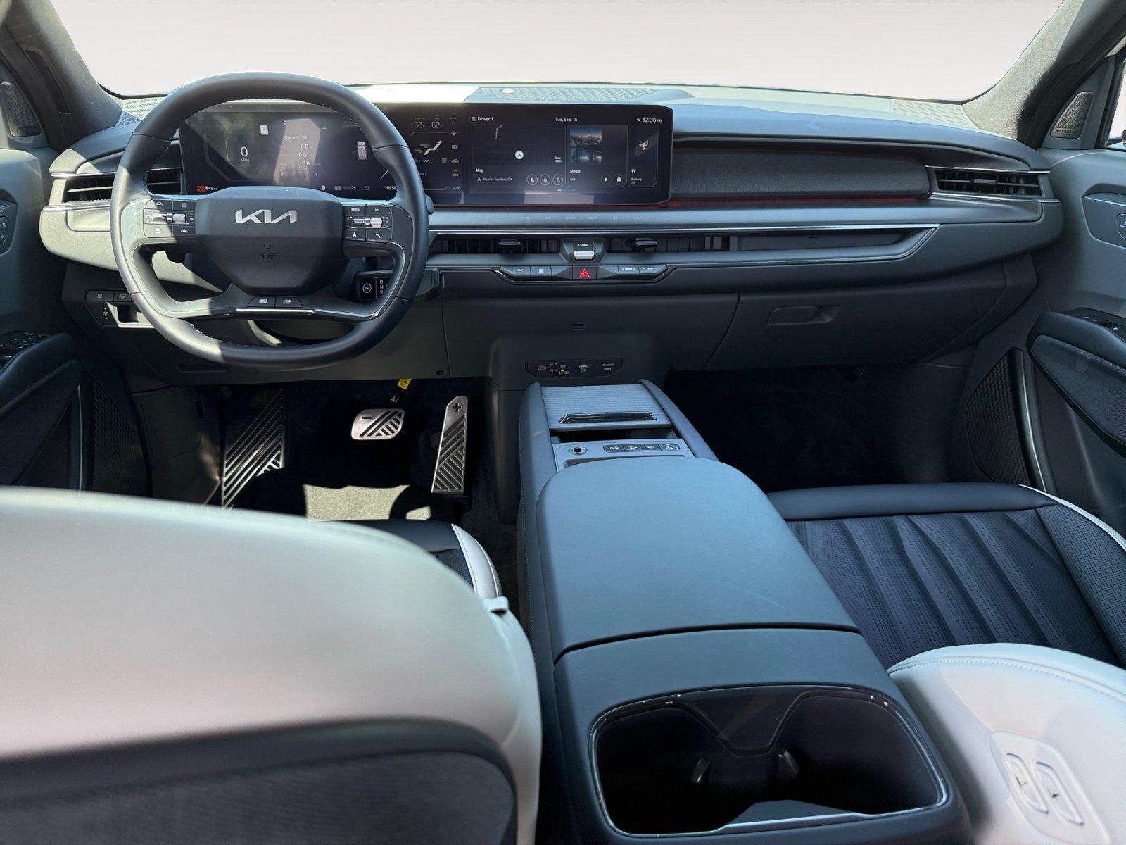 Certified Used 2024 Snow White Pearl Kia GT-Line image 15
