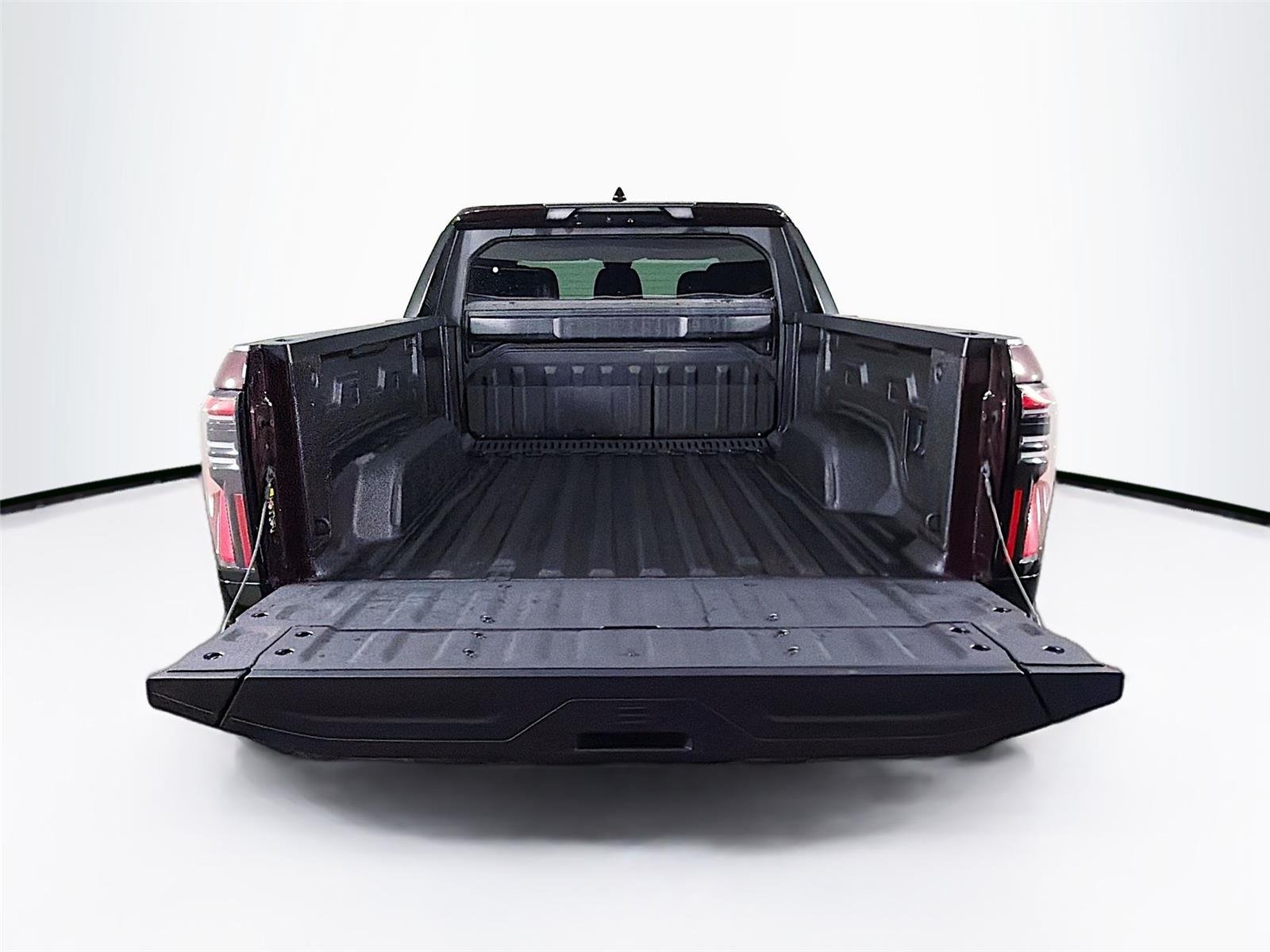 2025 GMC Sierra EV Denali - Photo 28