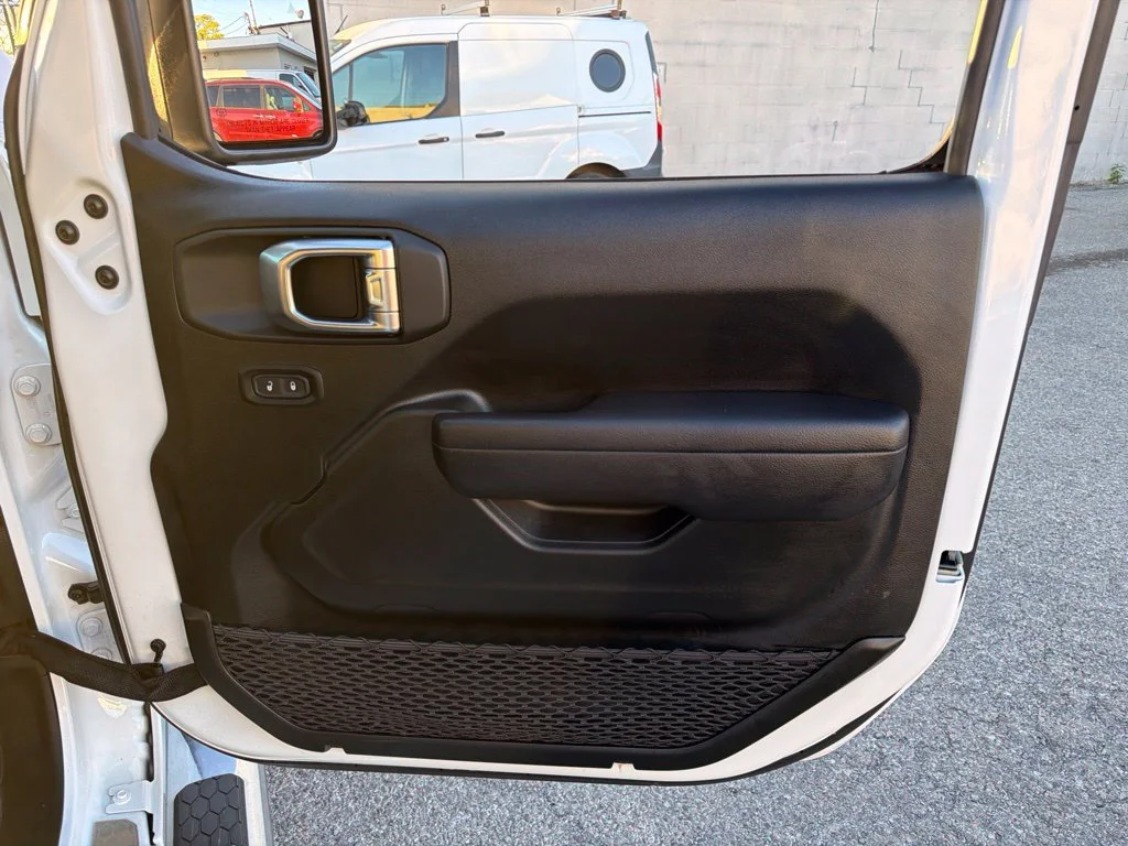Used 2023 White Jeep Sport S image 16