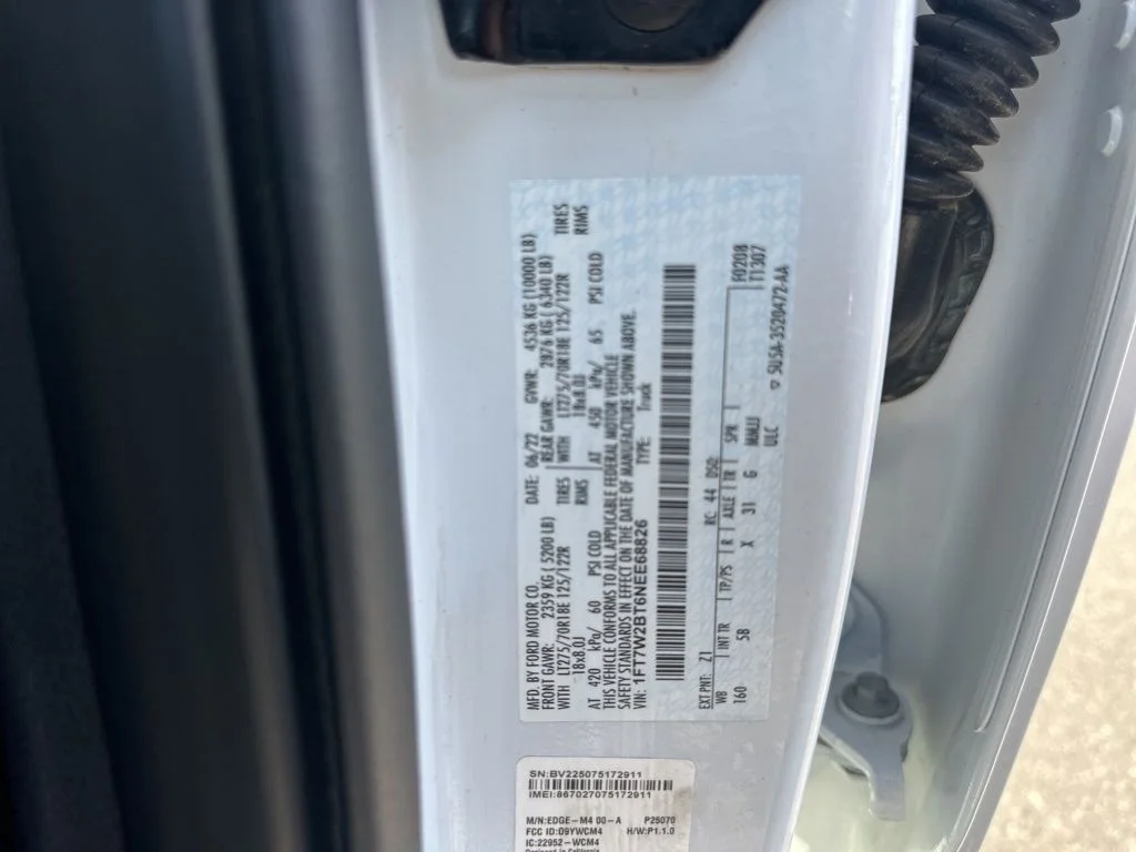Used 2022 White Ford Lariat image 33