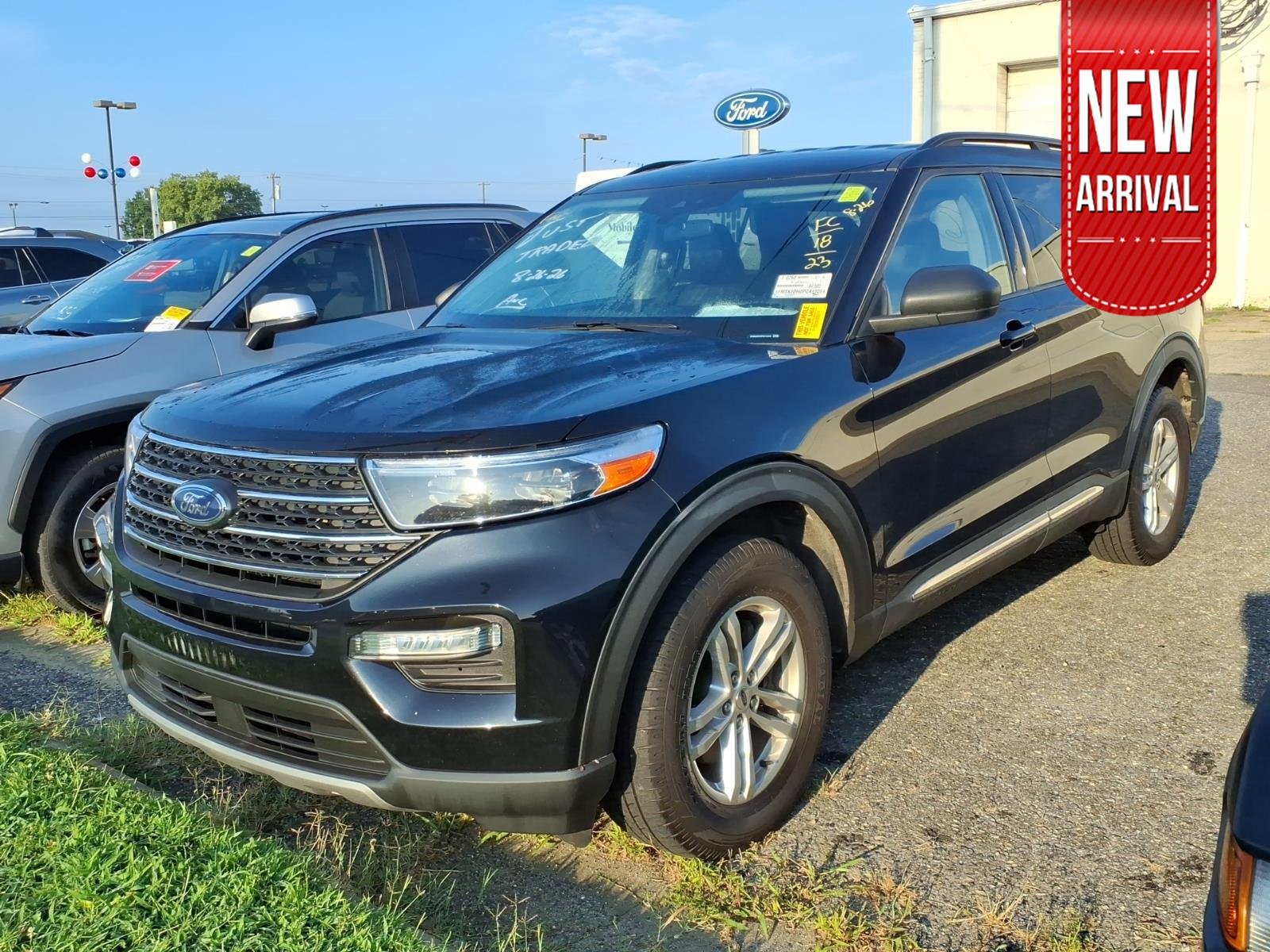 Used 2023 Agate Black Metallic FORD XLT image 1