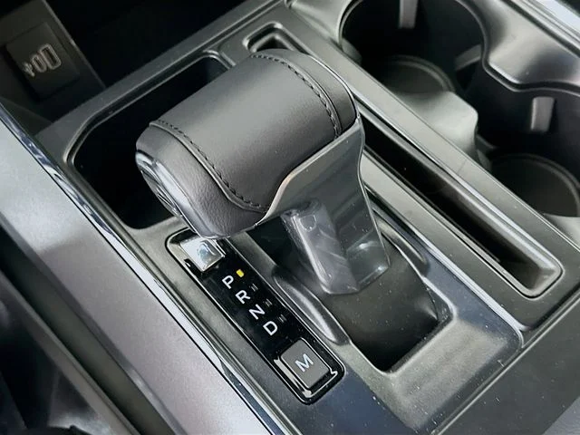 New 2026 Star White Metallic Tri-Coat Ford Lariat image 17