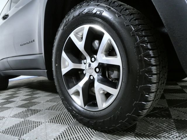 Used 2014 Jeep Cherokee Trailhawk with VIN 1C4PJMBB5EW150112 for sale in Apple Valley, Minnesota