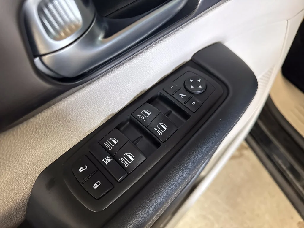 Used 2017 Black Chrysler Limited image 15