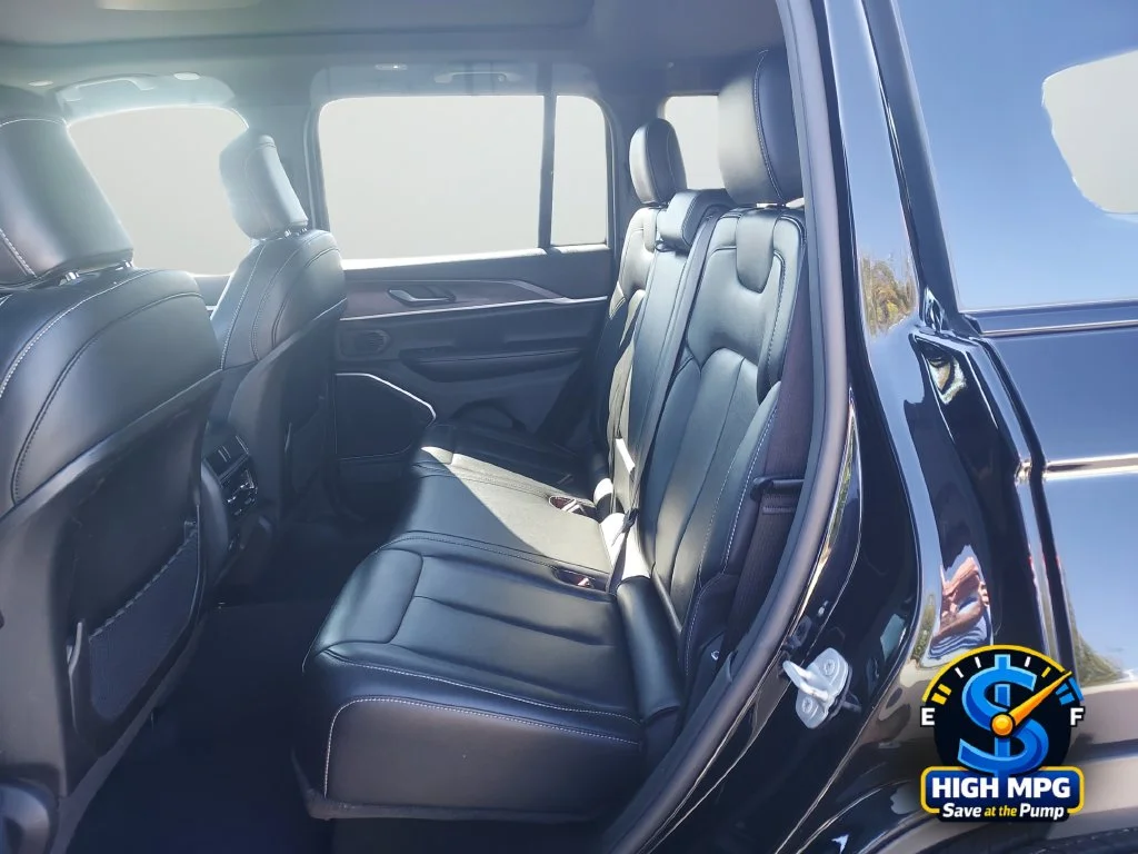 Used 2024 Black Jeep 4xe image 33