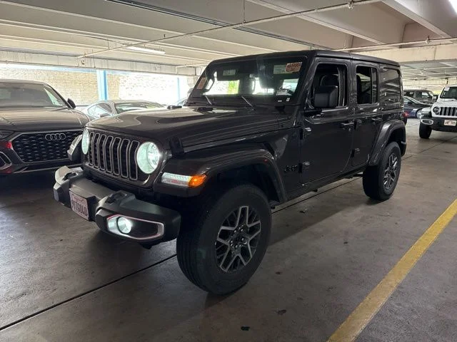 2025 Jeep Wrangler Sahara's photo