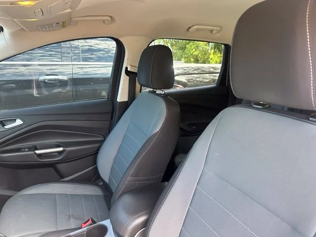 Used 2016 Silver Ford SE image 11