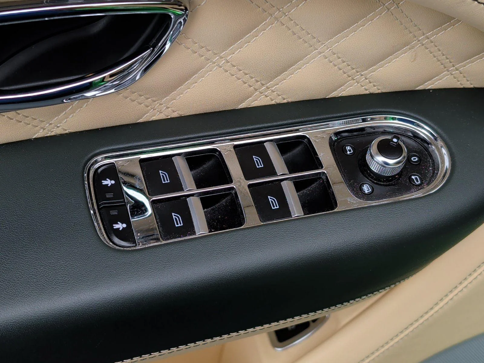 Used 2021 Apple Green Bentley Speed image 22