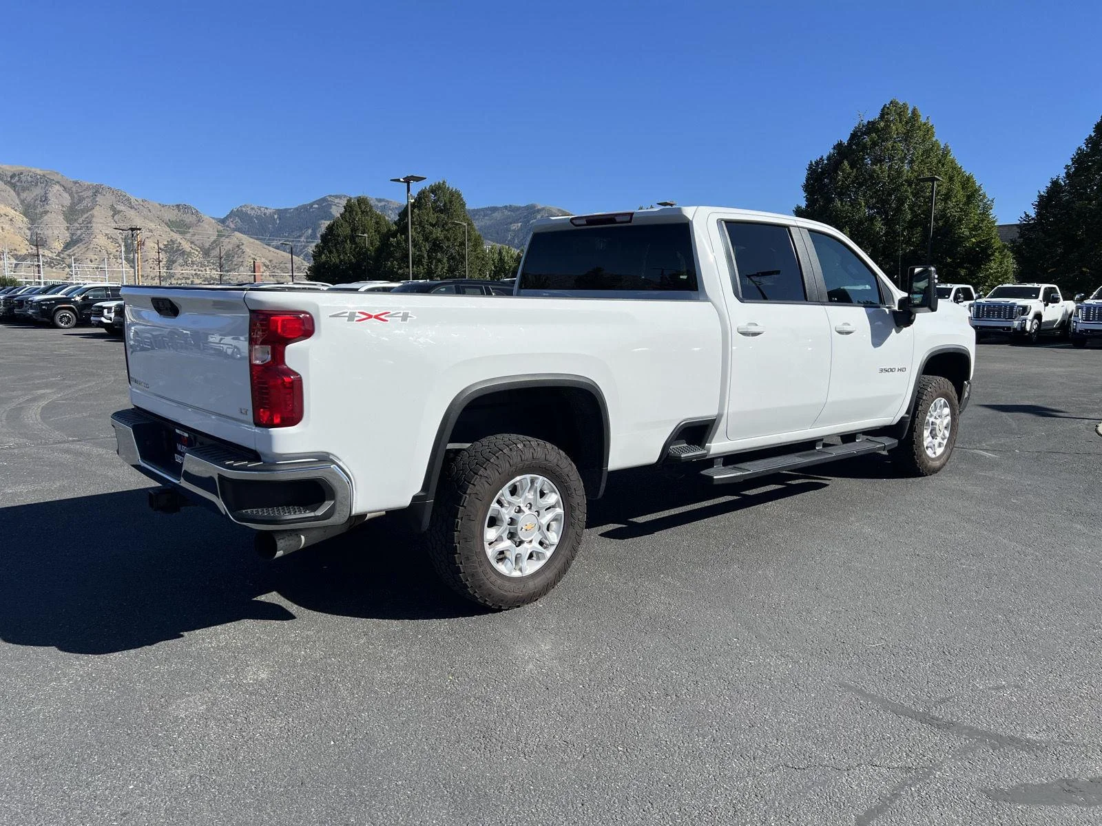 2022 Chevrolet Silverado 3500HD LT - Photo 5