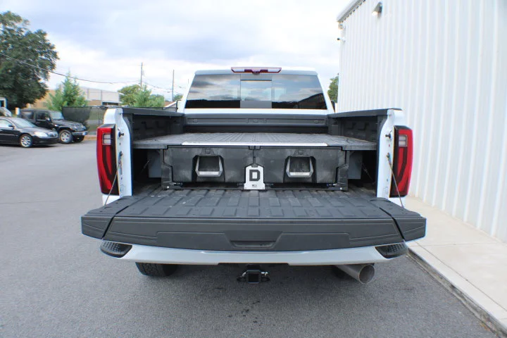 Certified Used 2026 Glacier White Tricoat GMC Denali Ultimate image 20
