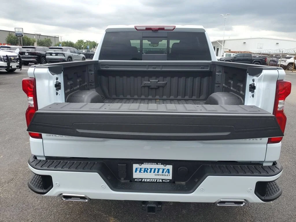 New 2026 Polar White Tricoat Chevrolet High Country image 32
