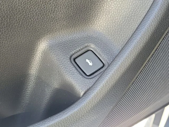 Used 2022 Silver Honda EX-L image 29