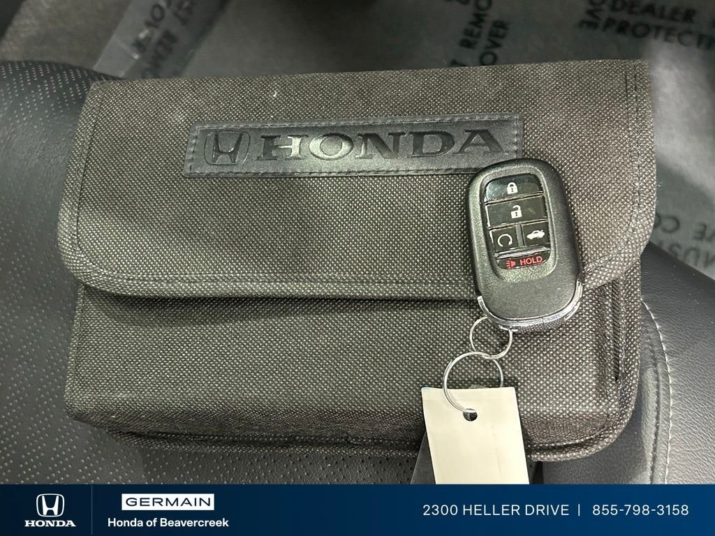 Used 2022 Sonic Gray Pearl Honda Touring image 30