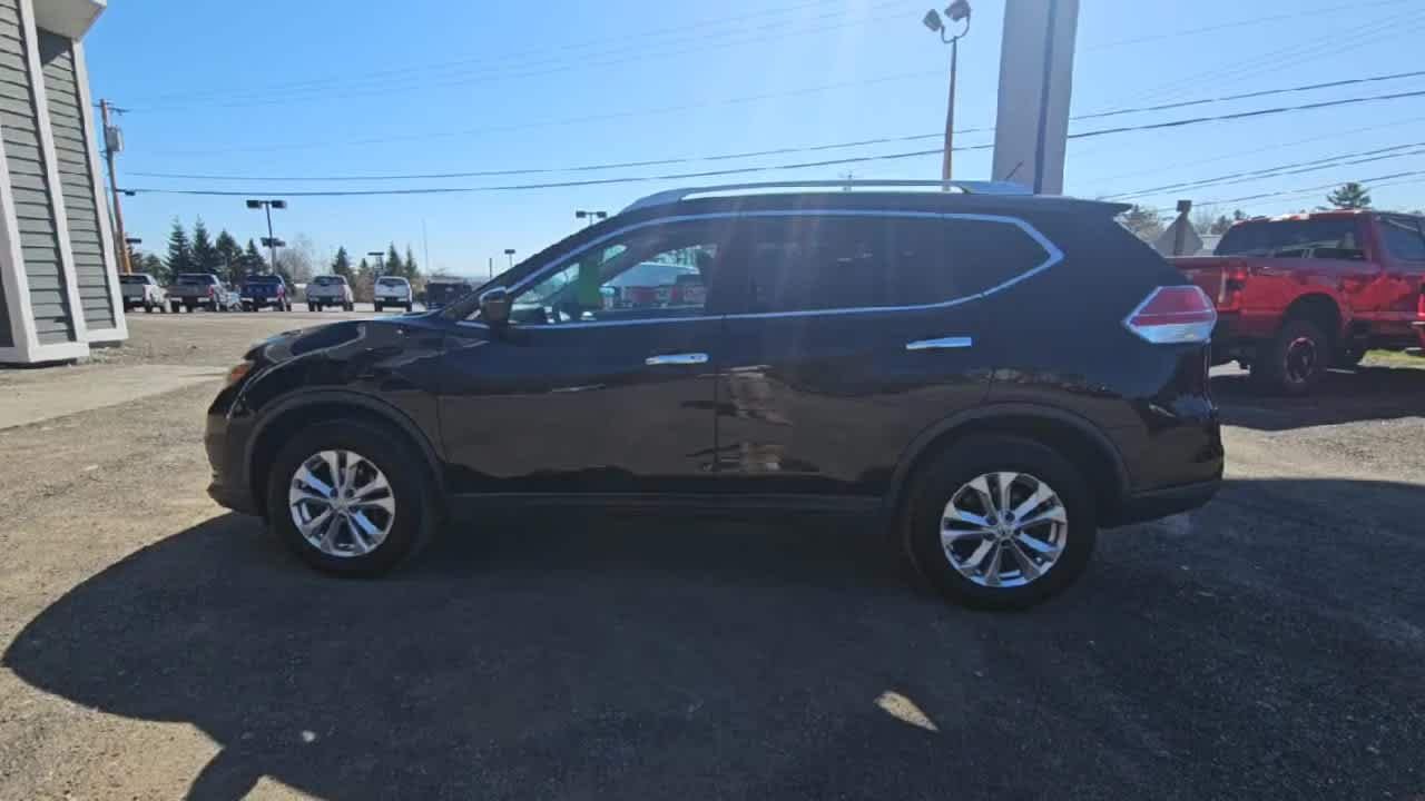 Used 2016 Magnetic Black Nissan SV image 6