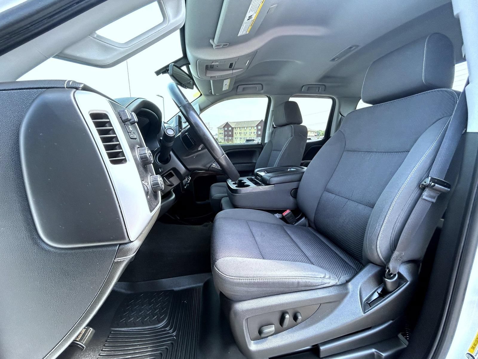 2018 GMC Sierra 1500 SLE - Photo 11