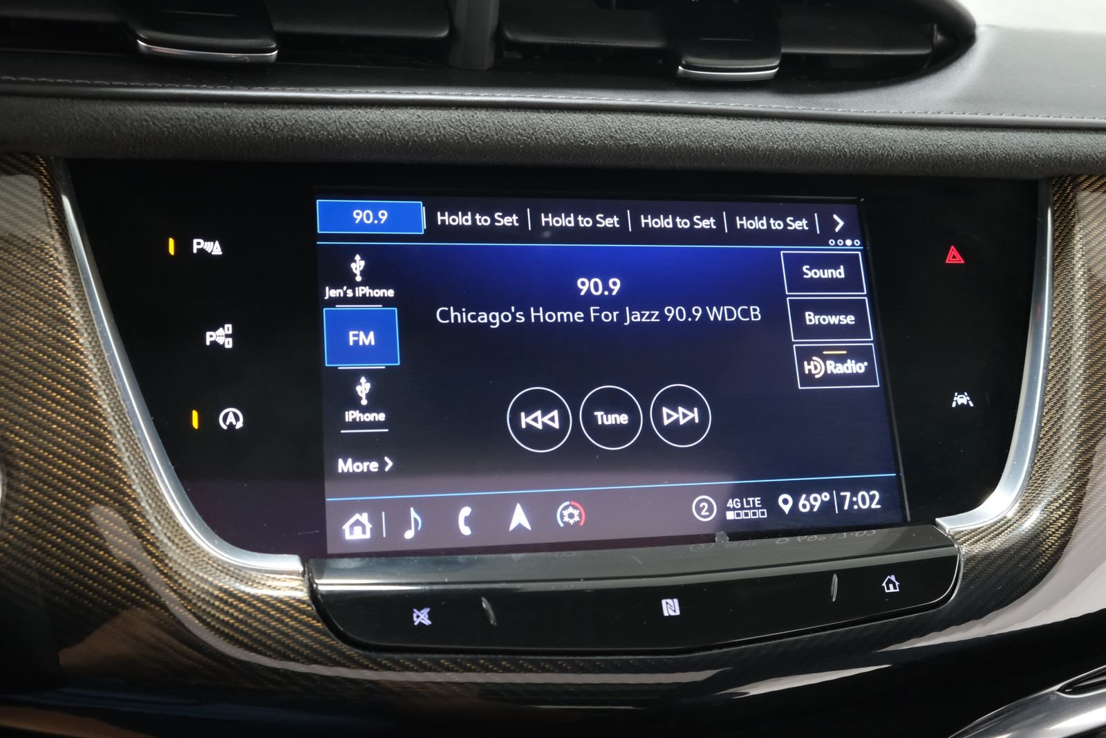 Used 2020 Stellar Black Metallic Cadillac Sport image 18