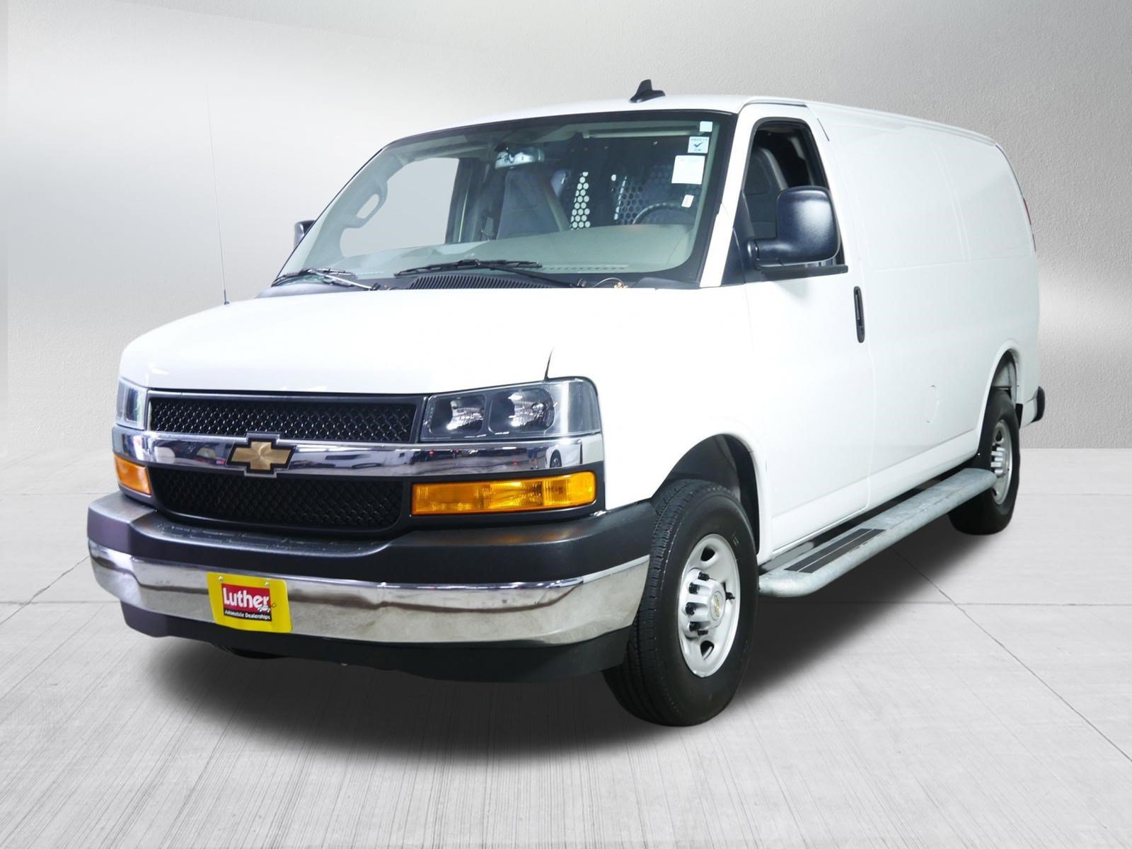 Used 2025 Summit White Chevrolet WT image 3