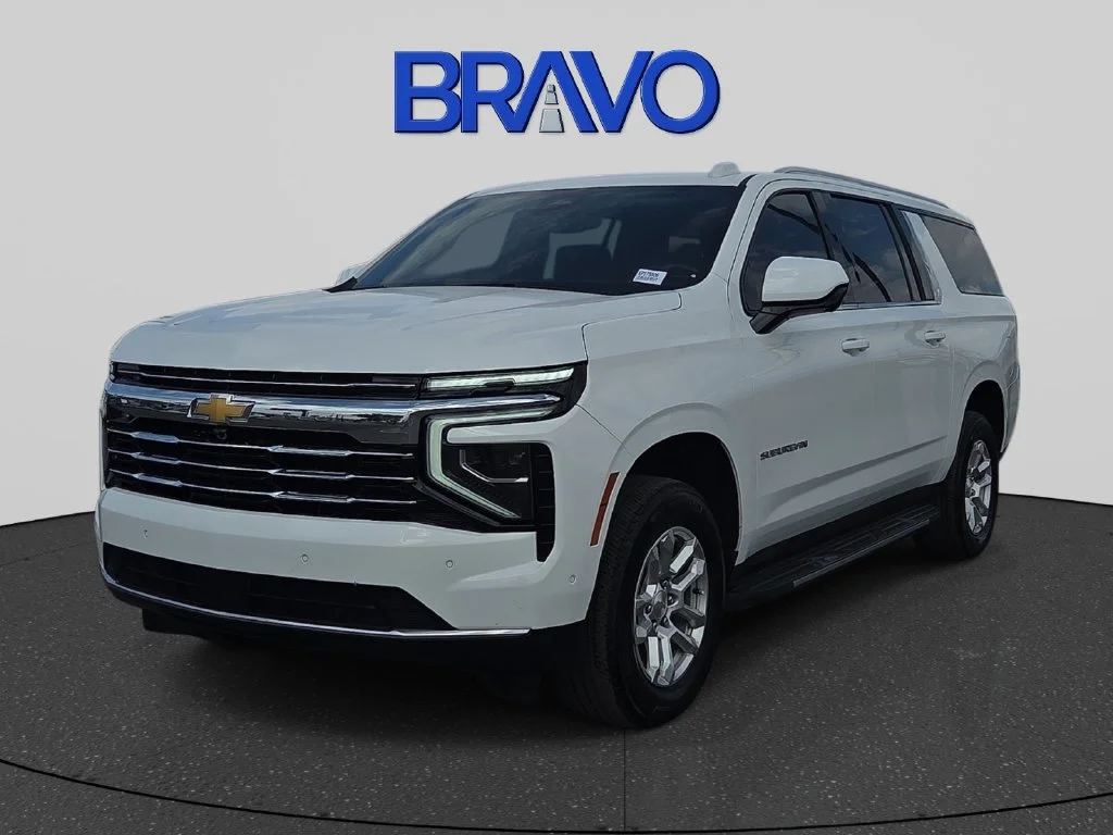 Used 2025 Summit White Chevrolet LT image 1