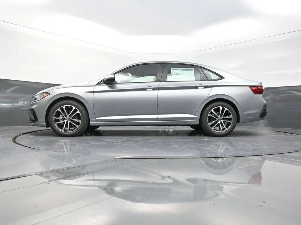 Used 2026  Volkswagen 1.5T Sport image 24