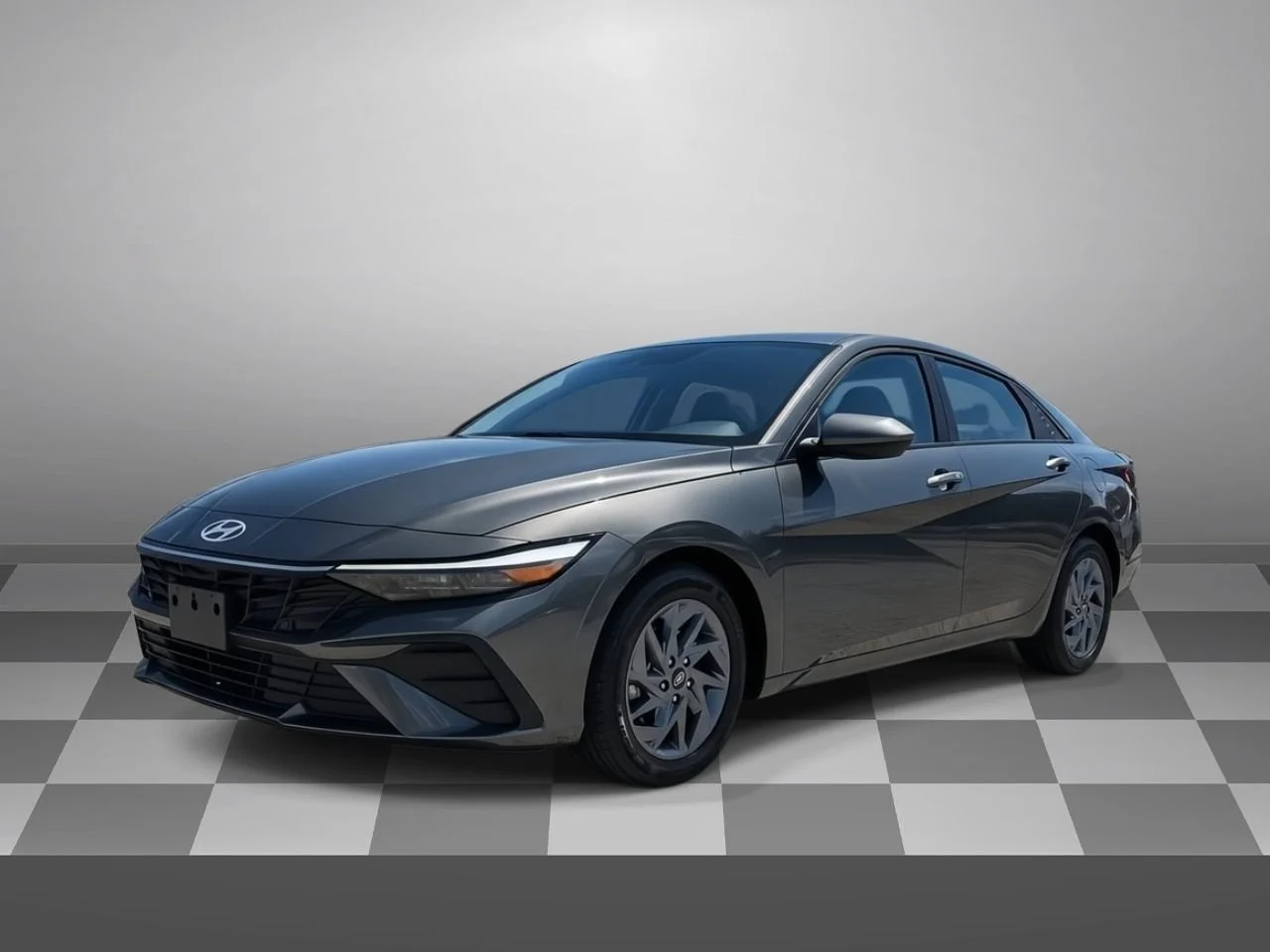 Used 2024 Gray Hyundai SEL image 2