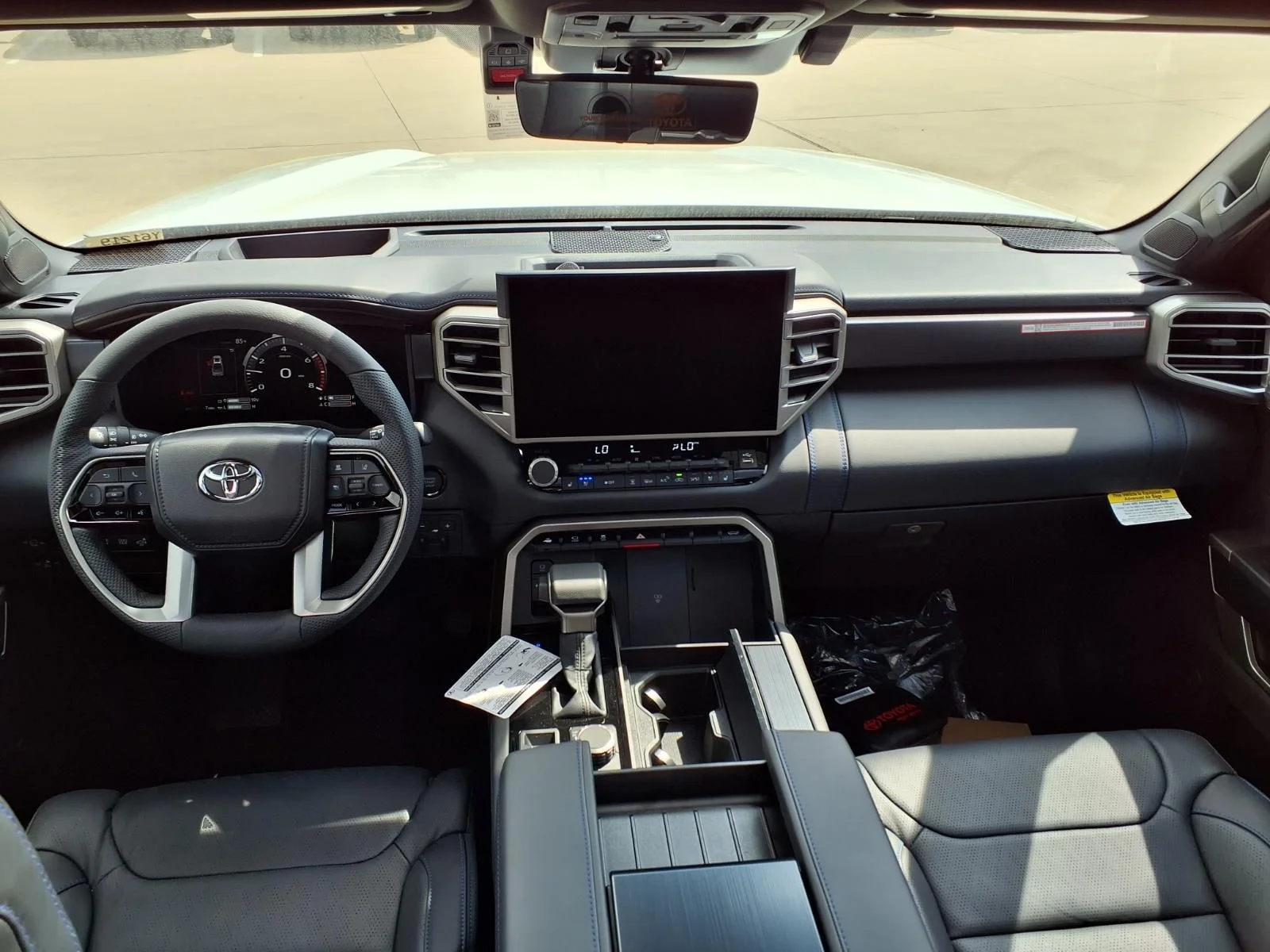 New 2026 Off-white Toyota Platinum image 9