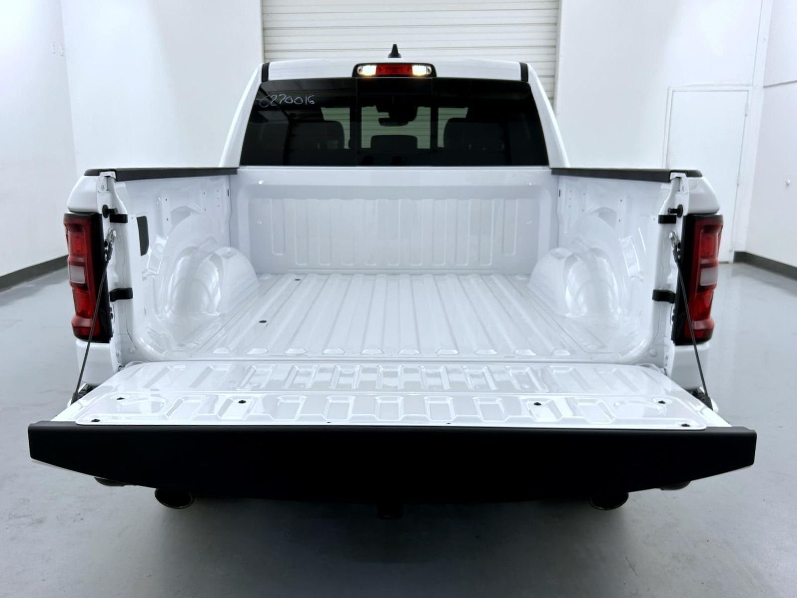 New 2027 Bright White Clear-Coat Exterior Paint RAM Laramie image 22