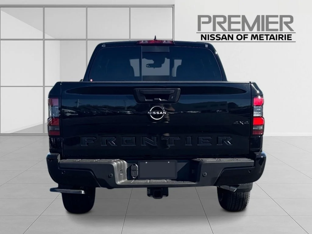 New 2026 Super Black Nissan Crew Cab SV image 4
