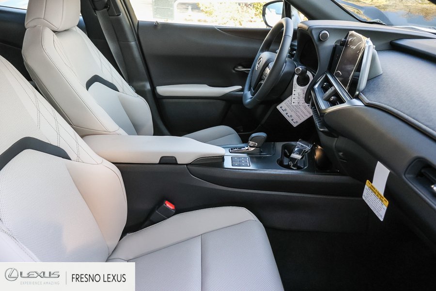 New 2026 Ultra White with Obsidian roof Lexus UX 300h F SPORT DESIGN AWD image 12